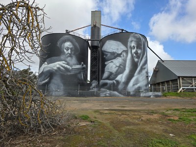'Hope' silo art in St Arnaud
