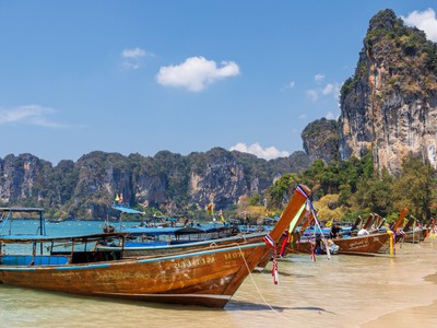 Long Tail Boat