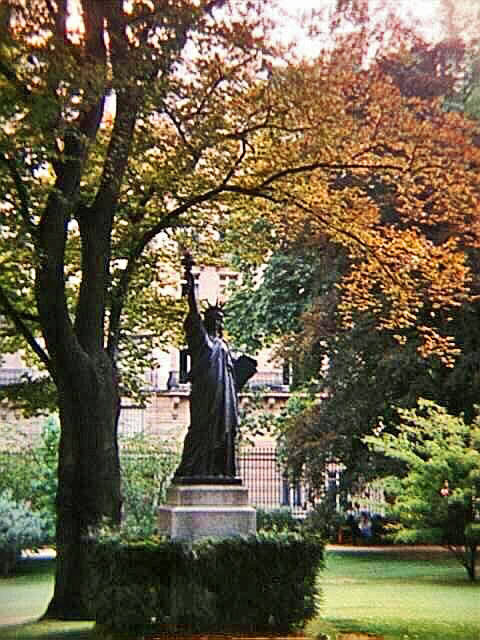 Luxembourg Gardens - Photo 1