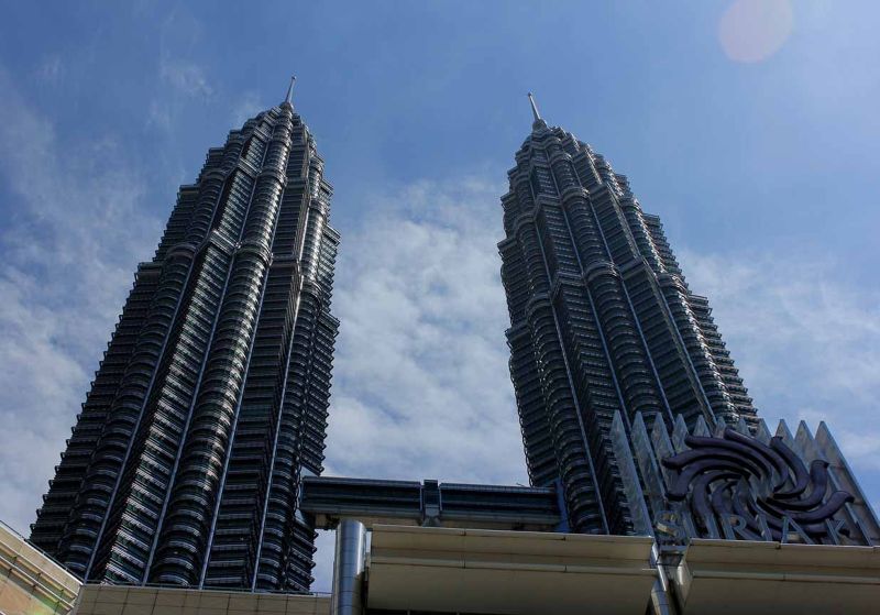 Petronas Towers - Photo 1