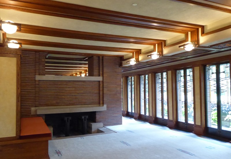 Frank Lloyd Wright, downtown sights and pizza! 