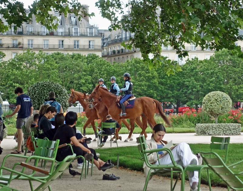 Tuileries Gardens - You see everything here
