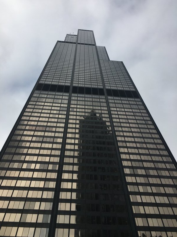 Willis Tower - Photo 1