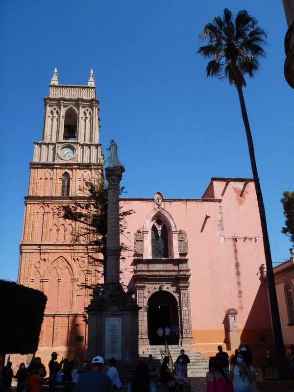 The Iglesia de San Rafael, adjacent to the city's main church, was built in the 18th century; the city is just 170 miles north of Mexico City but, with traffic, was a pleasant and inexpensive 4 hour journey on a modern bus
