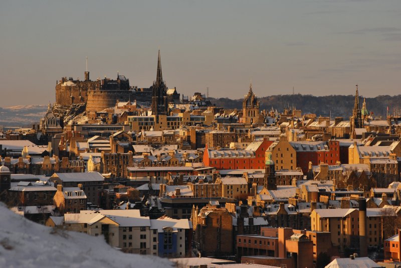 Wiki Travel Guide to Edinburgh