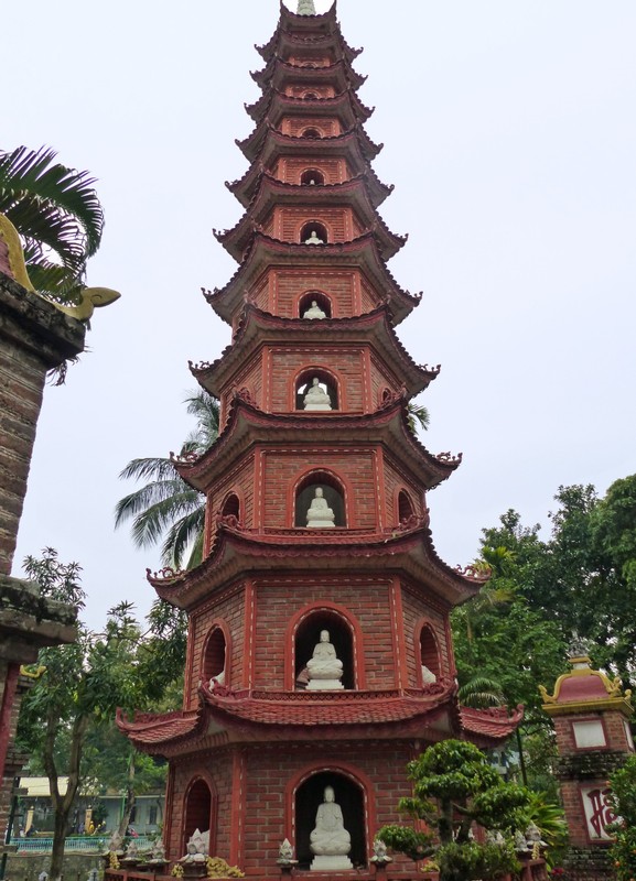 Tran Quoc Pagoda - Photo 1