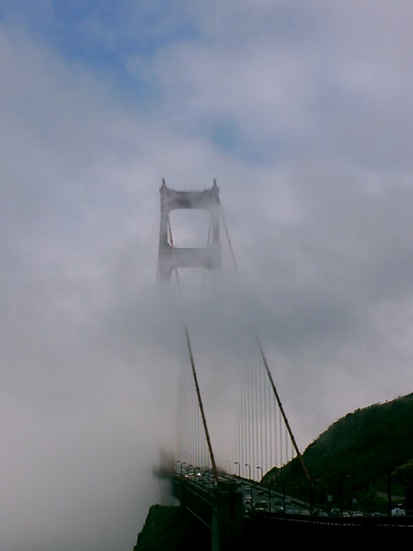 Golden Gate Bridge - Photo 1