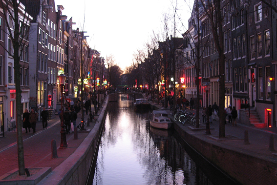 Red Light District - Photo 1